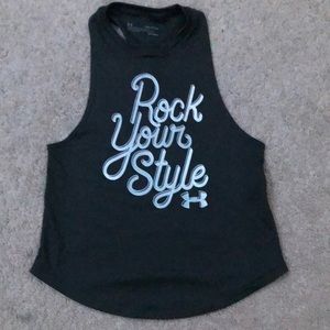 Size small Gray under under armor tank with twisted back